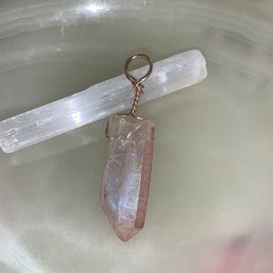 Aura rose quartz pendant